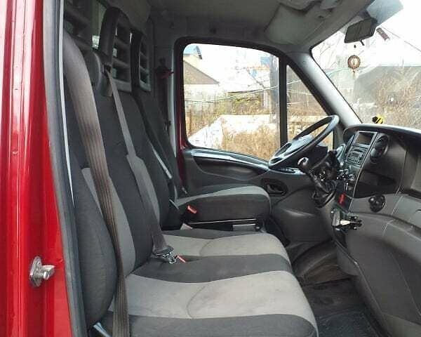 Красный Ивеко Дейли, объемом двигателя 3 л и пробегом 369 тыс. км за 17000 $, фото 5 на Automoto.ua