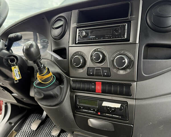 Ивеко Дейли 2013 в Дрогобыче на Automoto.ua Красный Ивеко Дейли, объемом двигателя 3 л и пробегом 484 тыс. км за 20900 $, фото 28 на Automoto.ua