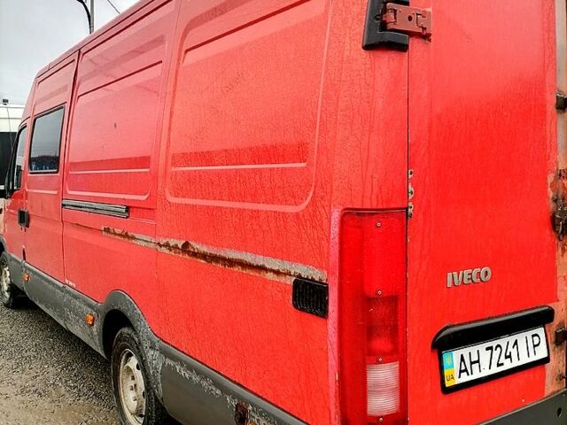 Красный Ивеко Дейли, объемом двигателя 2.8 л и пробегом 338 тыс. км за 4200 $, фото 2 на Automoto.ua