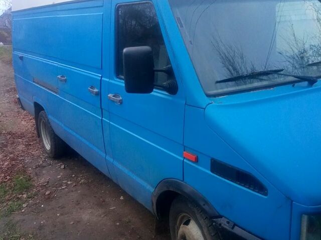 Ивеко Дейли, объемом двигателя 2.5 л и пробегом 280 тыс. км за 3000 $, фото 1 на Automoto.ua