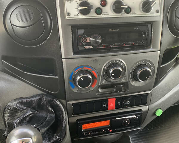 Ивеко Дейли, объемом двигателя 3 л и пробегом 220 тыс. км за 23800 $, фото 10 на Automoto.ua