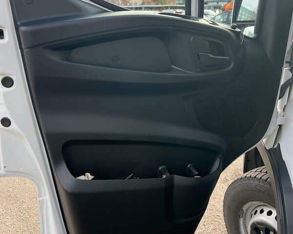 Івеко Дейлі, об'ємом двигуна 3 л та пробігом 4 тис. км за 18200 $, фото 13 на Automoto.ua