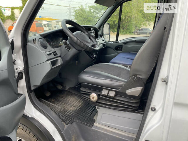 Ивеко Дейли, объемом двигателя 3 л и пробегом 375 тыс. км за 9999 $, фото 11 на Automoto.ua