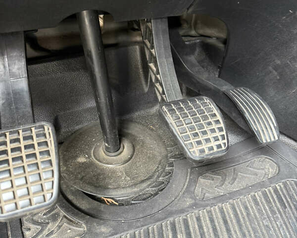 Івеко Дейлі, об'ємом двигуна 3 л та пробігом 370 тис. км за 36300 $, фото 15 на Automoto.ua