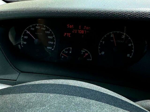 Ивеко Дейли, объемом двигателя 3 л и пробегом 287 тыс. км за 17000 $, фото 5 на Automoto.ua