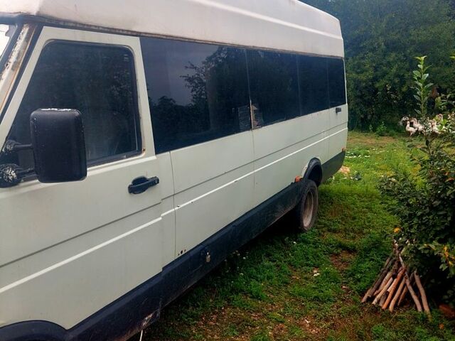 Ивеко Дейли, объемом двигателя 2.5 л и пробегом 0 тыс. км за 1300 $, фото 3 на Automoto.ua