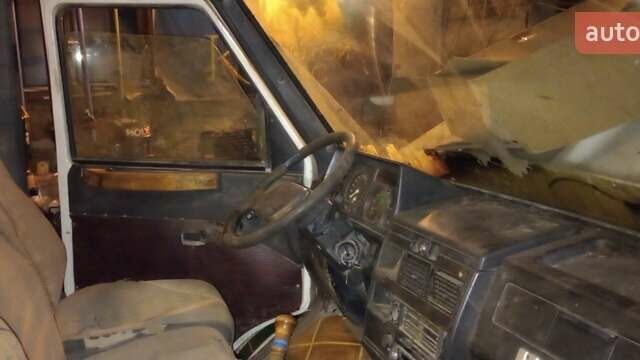 Івеко Дейлі, об'ємом двигуна 2.8 л та пробігом 300 тис. км за 2700 $, фото 4 на Automoto.ua