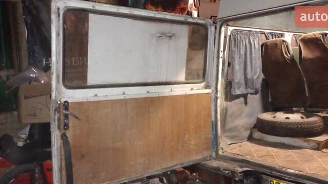 Івеко Дейлі, об'ємом двигуна 2.8 л та пробігом 300 тис. км за 2700 $, фото 5 на Automoto.ua