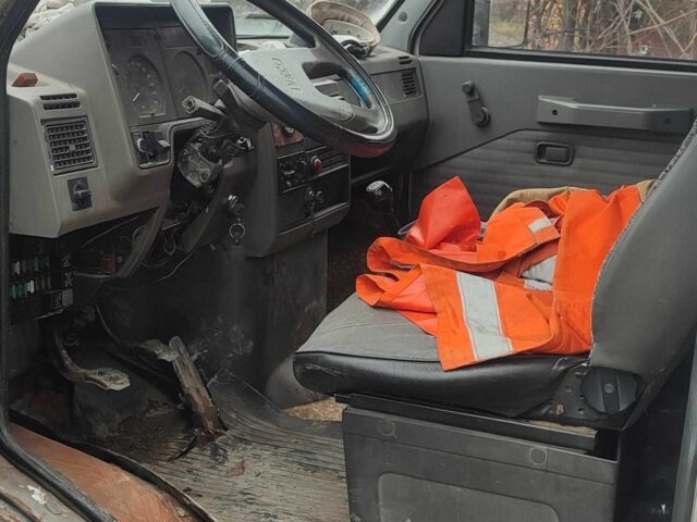 Белый Ивеко Дейли пасс., объемом двигателя 2.5 л и пробегом 321 тыс. км за 1600 $, фото 2 на Automoto.ua