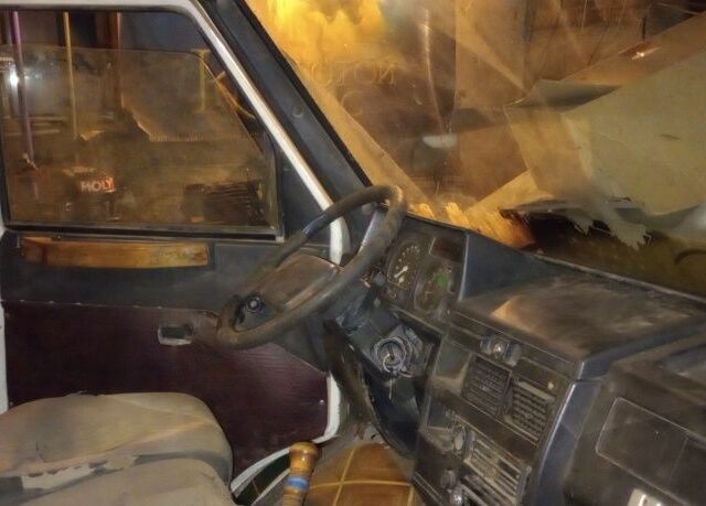 Білий Івеко Daily пасс., об'ємом двигуна 0 л та пробігом 300 тис. км за 2000 $, фото 4 на Automoto.ua