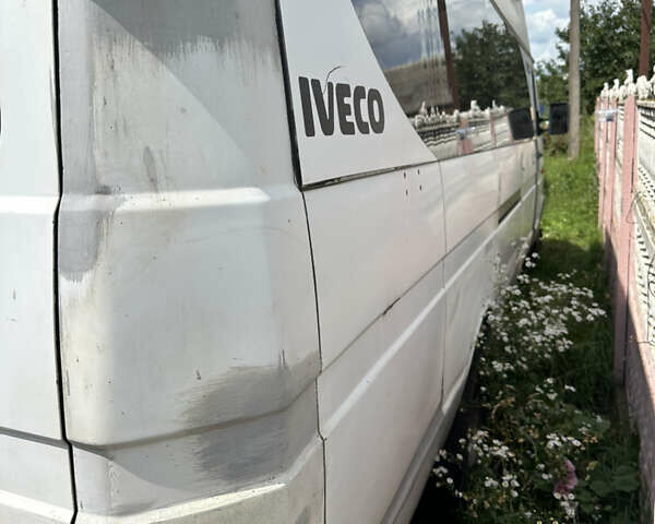 Белый Ивеко Дейли пасс., объемом двигателя 2.8 л и пробегом 380 тыс. км за 3500 $, фото 11 на Automoto.ua