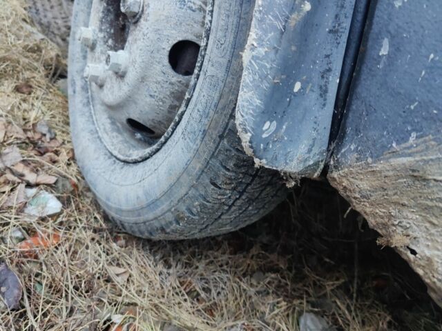 Чорний Івеко Daily пасс., об'ємом двигуна 2.8 л та пробігом 400 тис. км за 2837 $, фото 5 на Automoto.ua