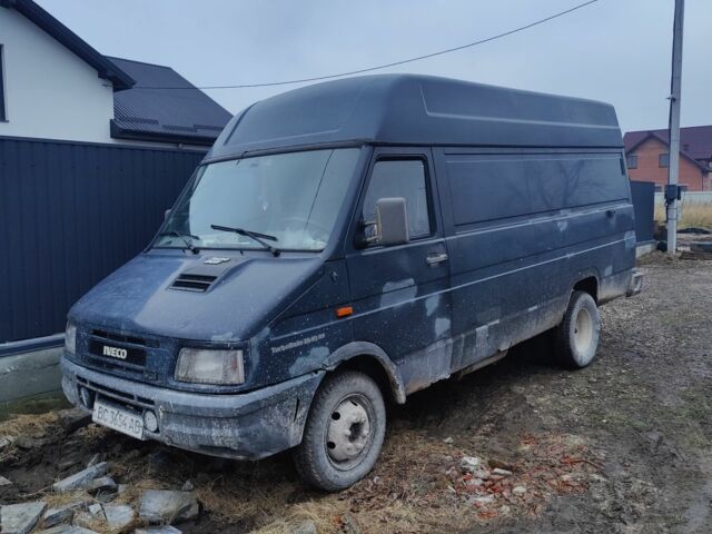 Чорний Івеко Daily пасс., об'ємом двигуна 2.8 л та пробігом 400 тис. км за 2837 $, фото 3 на Automoto.ua