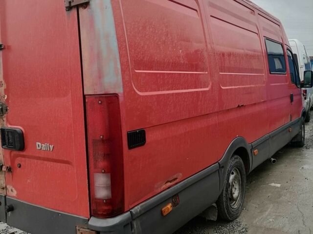 Червоний Івеко Daily пасс., об'ємом двигуна 2.8 л та пробігом 334 тис. км за 3700 $, фото 5 на Automoto.ua