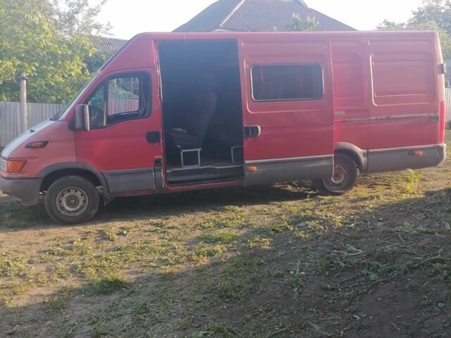Червоний Івеко Daily пасс., об'ємом двигуна 2.8 л та пробігом 334 тис. км за 3700 $, фото 1 на Automoto.ua