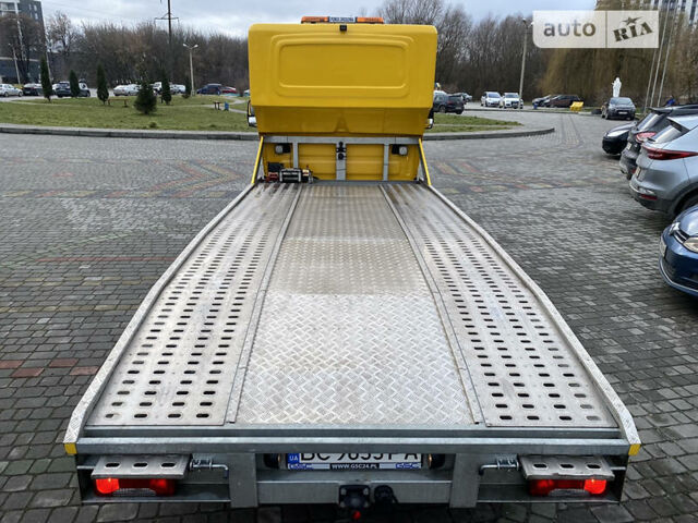 Желтый Ивеко Дейли, объемом двигателя 3 л и пробегом 112 тыс. км за 40500 $, фото 12 на Automoto.ua