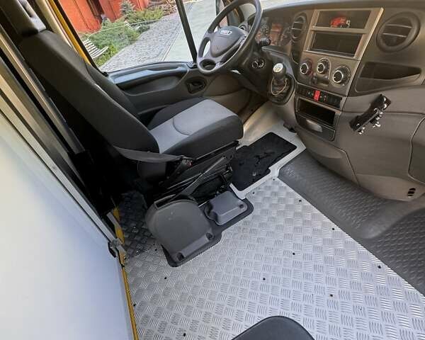 Жовтий Івеко Дейлі, об'ємом двигуна 2.29 л та пробігом 70 тис. км за 15999 $, фото 6 на Automoto.ua