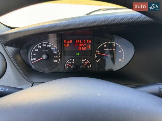 Жовтий Івеко Дейлі, об'ємом двигуна 2.29 л та пробігом 70 тис. км за 15999 $, фото 10 на Automoto.ua