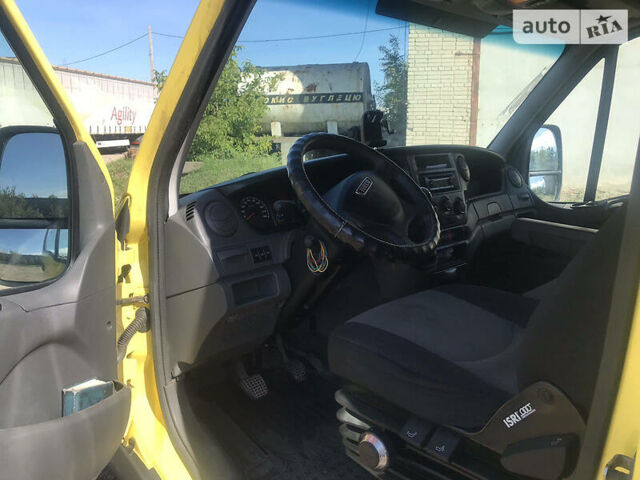 Желтый Ивеко Дейли, объемом двигателя 2.3 л и пробегом 357 тыс. км за 12000 $, фото 8 на Automoto.ua