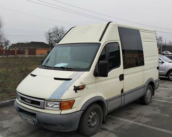 Желтый Ивеко Дейли, объемом двигателя 2.8 л и пробегом 515 тыс. км за 4000 $, фото 1 на Automoto.ua