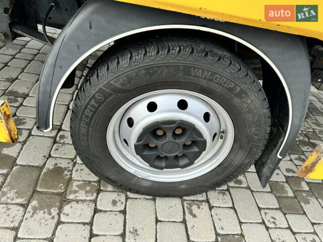 Желтый Ивеко Дейли, объемом двигателя 3 л и пробегом 150 тыс. км за 31000 $, фото 5 на Automoto.ua