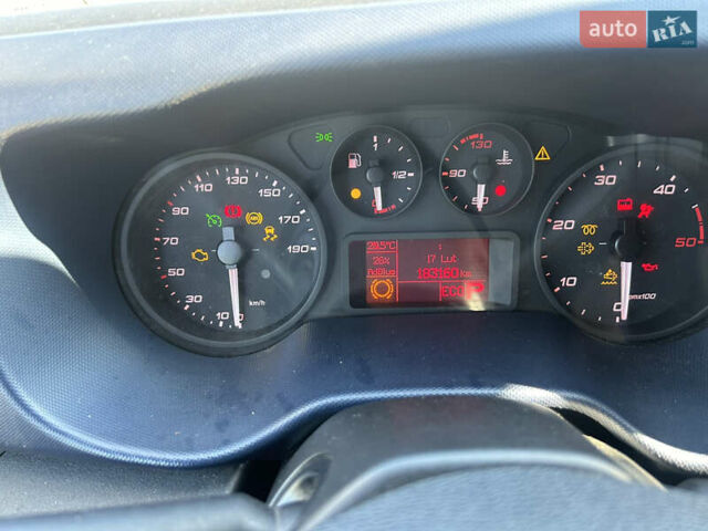 Серый Ивеко Дейли, объемом двигателя 3 л и пробегом 180 тыс. км за 26800 $, фото 7 на Automoto.ua