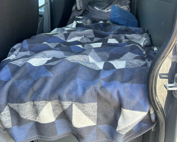 Серый Ивеко Дейли, объемом двигателя 3 л и пробегом 180 тыс. км за 26800 $, фото 8 на Automoto.ua