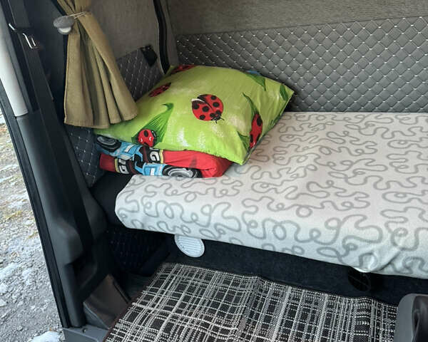 Сірий Івеко Дейлі, об'ємом двигуна 3 л та пробігом 314 тис. км за 49041 $, фото 7 на Automoto.ua