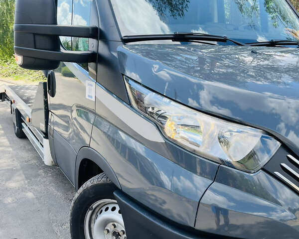 Серый Ивеко Дейли, объемом двигателя 3 л и пробегом 463 тыс. км за 26800 $, фото 1 на Automoto.ua