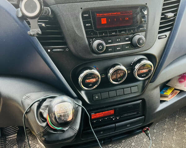 Серый Ивеко Дейли, объемом двигателя 3 л и пробегом 463 тыс. км за 26800 $, фото 18 на Automoto.ua