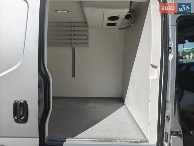Сірий Івеко Дейлі, об'ємом двигуна 3 л та пробігом 285 тис. км за 28900 $, фото 10 на Automoto.ua