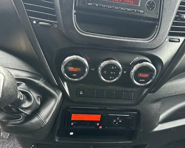 Сірий Івеко Дейлі, об'ємом двигуна 3 л та пробігом 265 тис. км за 33700 $, фото 25 на Automoto.ua