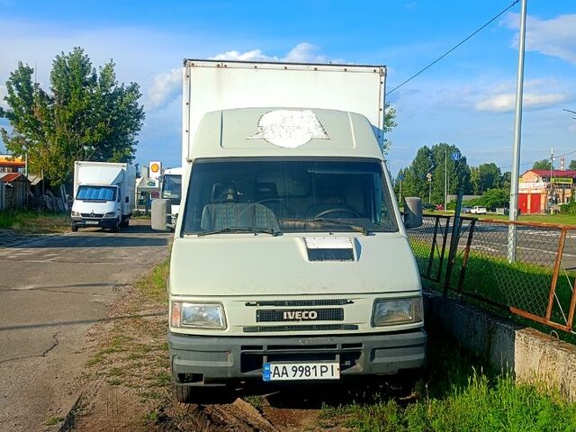 Сірий Івеко Дейлі, об'ємом двигуна 2.8 л та пробігом 600 тис. км за 3950 $, фото 1 на Automoto.ua