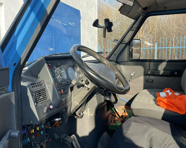 Синий Ивеко Дейли, объемом двигателя 2.8 л и пробегом 680 тыс. км за 7000 $, фото 10 на Automoto.ua