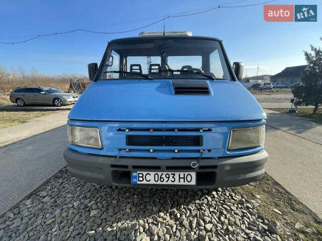 Синий Ивеко Дейли, объемом двигателя 2.8 л и пробегом 680 тыс. км за 7000 $, фото 1 на Automoto.ua