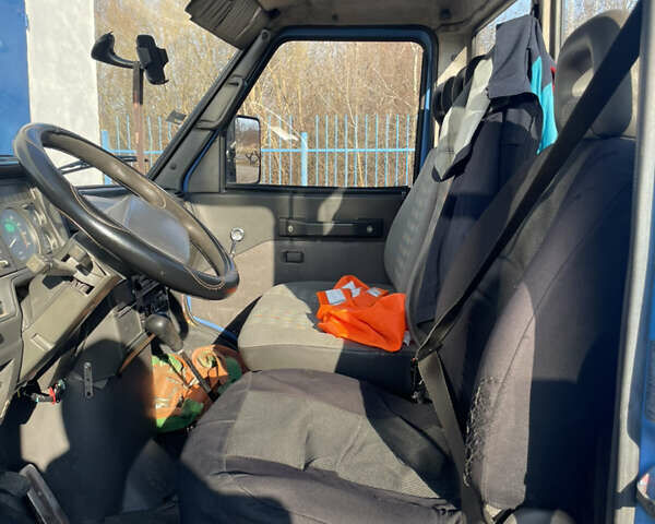 Синий Ивеко Дейли, объемом двигателя 2.8 л и пробегом 680 тыс. км за 7000 $, фото 9 на Automoto.ua