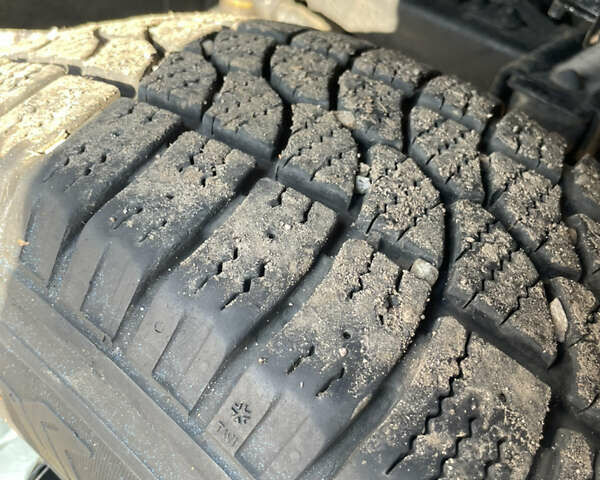 Синий Ивеко Дейли, объемом двигателя 2.8 л и пробегом 680 тыс. км за 7000 $, фото 11 на Automoto.ua