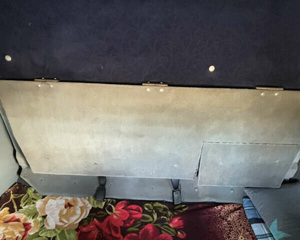 Синий Ивеко Дейли, объемом двигателя 2.8 л и пробегом 450 тыс. км за 5900 $, фото 14 на Automoto.ua