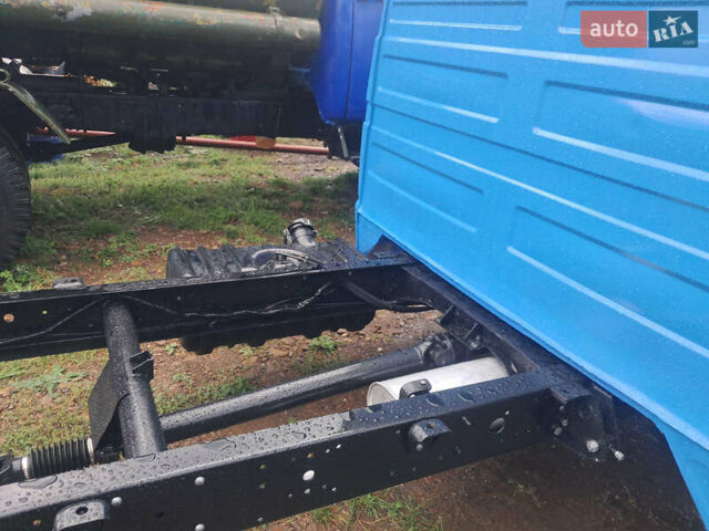 Синий Ивеко Дейли, объемом двигателя 2.8 л и пробегом 1 тыс. км за 7500 $, фото 2 на Automoto.ua