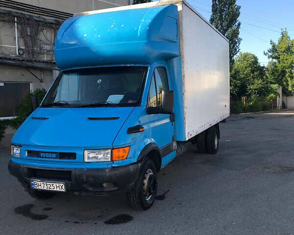 Синий Ивеко Дейли, объемом двигателя 2.8 л и пробегом 600 тыс. км за 9100 $, фото 3 на Automoto.ua