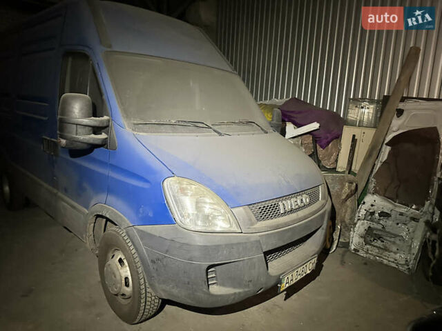 Синій Івеко Дейлі, об'ємом двигуна 3 л та пробігом 170 тис. км за 15000 $, фото 2 на Automoto.ua