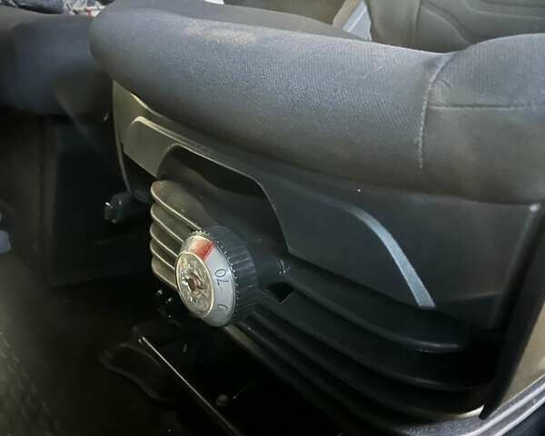 Синій Івеко Дейлі, об'ємом двигуна 3 л та пробігом 312 тис. км за 28700 $, фото 6 на Automoto.ua