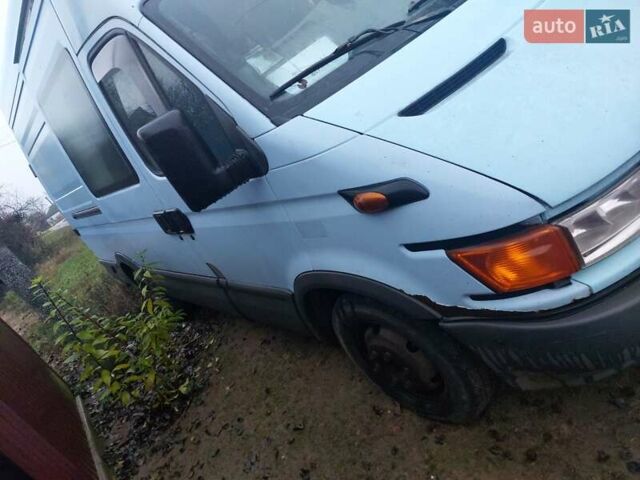 Синій Івеко Дейлі, об'ємом двигуна 2.8 л та пробігом 350 тис. км за 4100 $, фото 3 на Automoto.ua