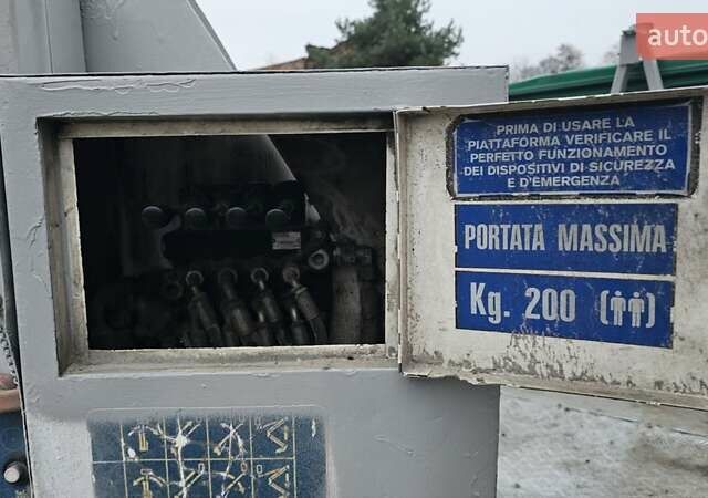 Зелений Івеко Дейлі, об'ємом двигуна 2.8 л та пробігом 200 тис. км за 17900 $, фото 7 на Automoto.ua