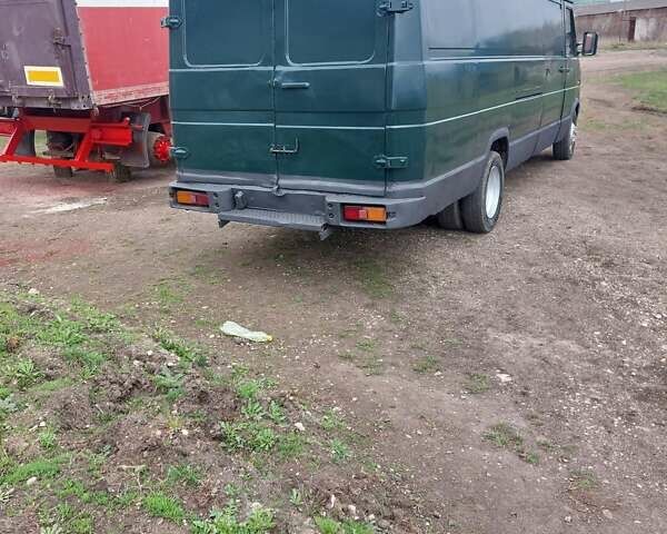 Зелений Івеко Дейлі, об'ємом двигуна 2.5 л та пробігом 320 тис. км за 4000 $, фото 4 на Automoto.ua