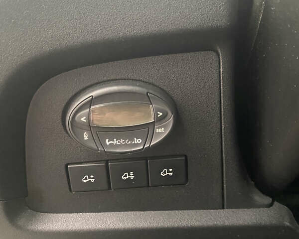 Зелений Івеко Дейлі, об'ємом двигуна 3 л та пробігом 404 тис. км за 23000 $, фото 14 на Automoto.ua