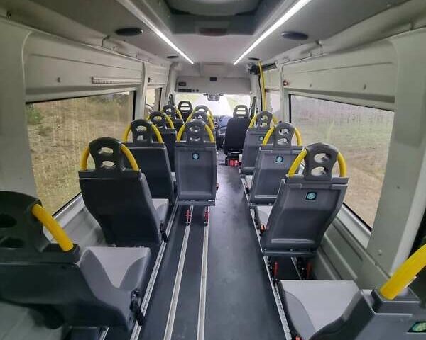 Зеленый Ивеко Дейли, объемом двигателя 3 л и пробегом 300 тыс. км за 40472 $, фото 11 на Automoto.ua