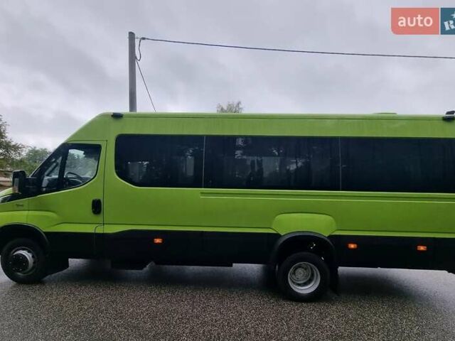 Зеленый Ивеко Дейли, объемом двигателя 3 л и пробегом 300 тыс. км за 40472 $, фото 4 на Automoto.ua