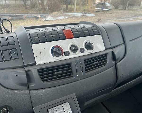 Белый Ивеко ЕвроКарго, объемом двигателя 3.92 л и пробегом 480 тыс. км за 17200 $, фото 8 на Automoto.ua