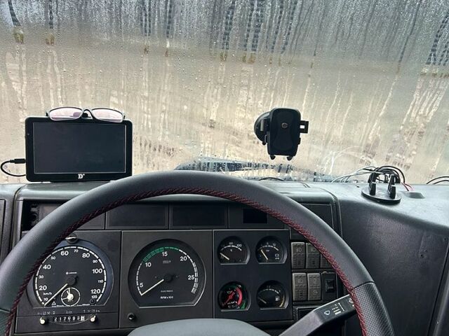 Чорний Івеко ЄвроСтар, об'ємом двигуна 13 л та пробігом 1000 тис. км за 10500 $, фото 7 на Automoto.ua